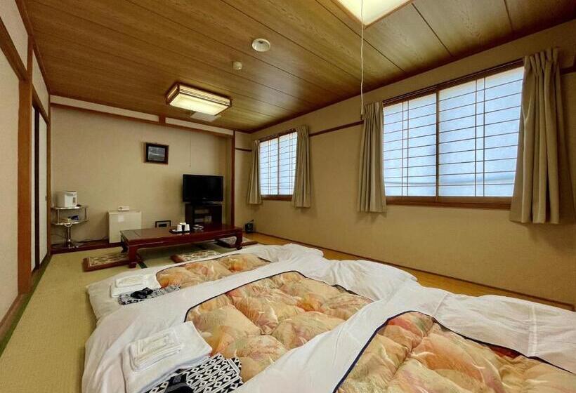 Четырехместный Номер Стандарт, Hitachi Hotel Crane