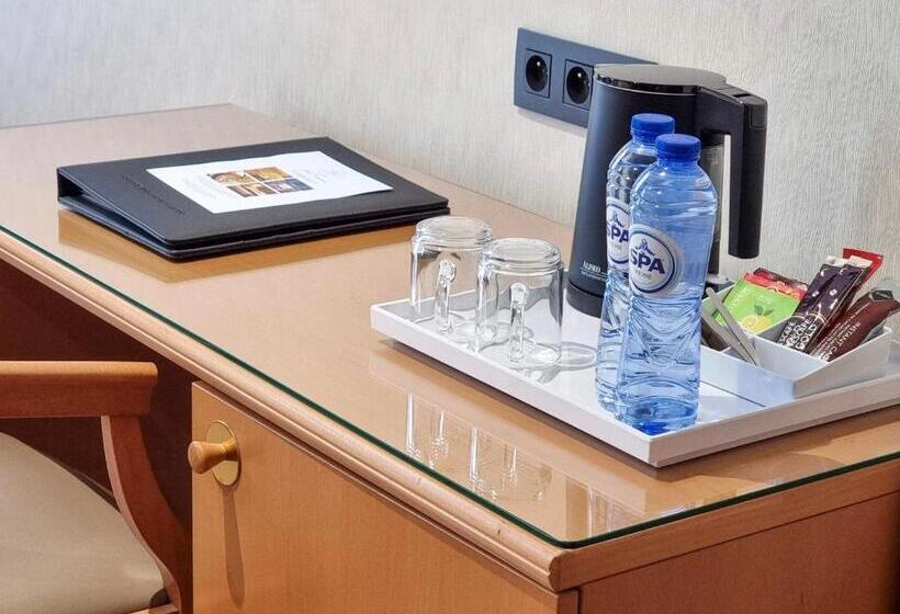 חדר סופריור יחיד, Cardinal