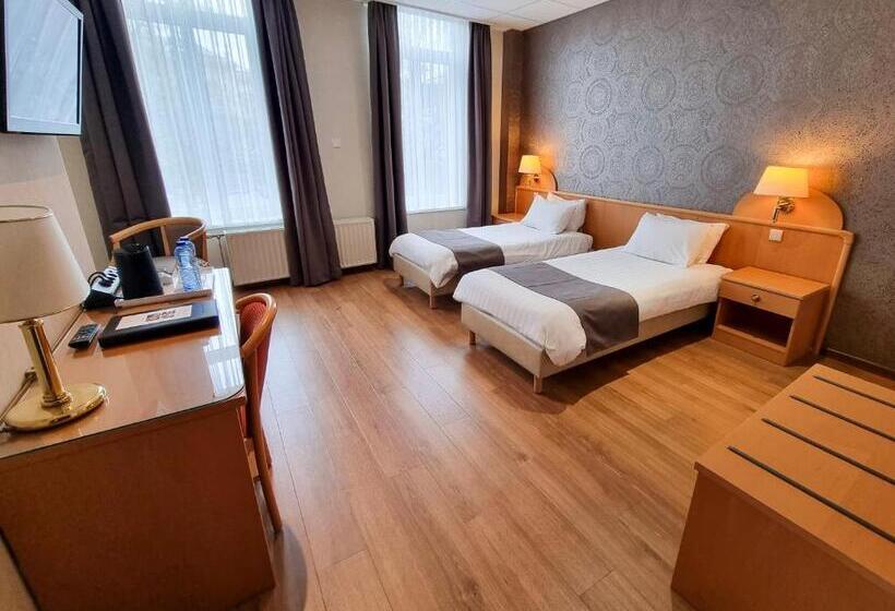 חדר סופריור, Cardinal