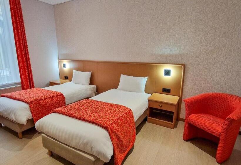 חדר סופריור, Cardinal