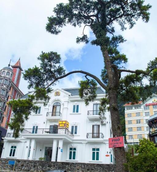 اتاق استاندارد چهارنفره با بالکن, Tam đảo