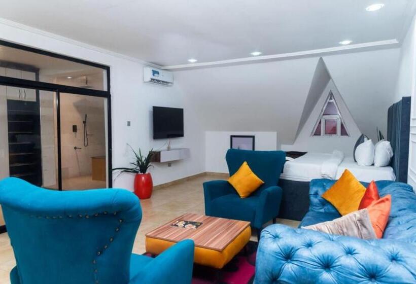 سوییت سوپریور, The Grosvenor Suites Gwarinpa Abuja