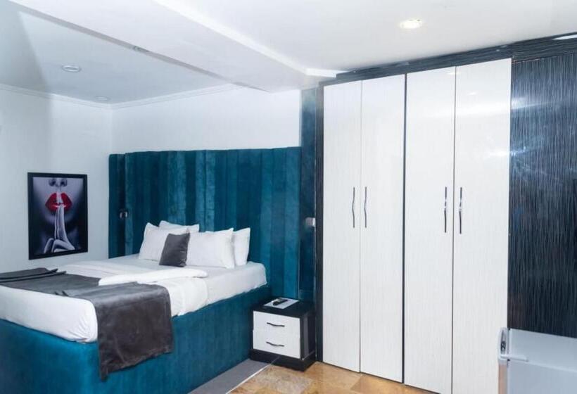 سوییت سوپریور, The Grosvenor Suites Gwarinpa Abuja