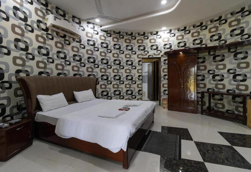 חדר דלוקס, Vrindavan Gopala Resort