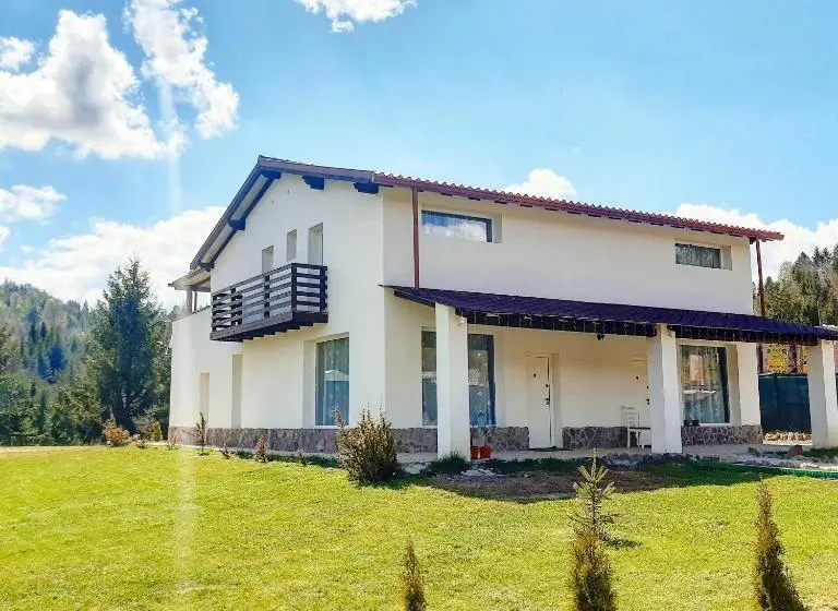 Talo 1 Makuuhuone, Cabana Căsaru