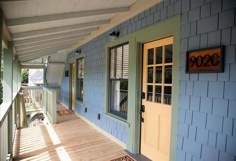 סוויטה עם מרפסת, The Winona House   Boutique Hotel Near Downtown