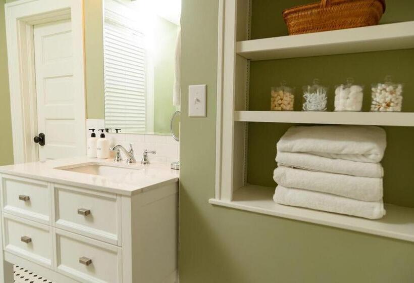 Family Suite, The Winona House   Boutique Hotel Near Downtown
