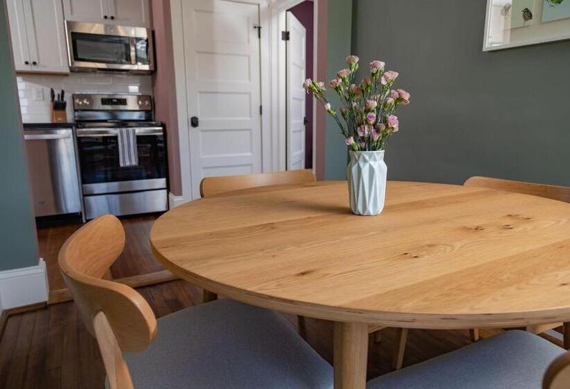 סוויטה עם מרפסת, The Winona House   Boutique Hotel Near Downtown