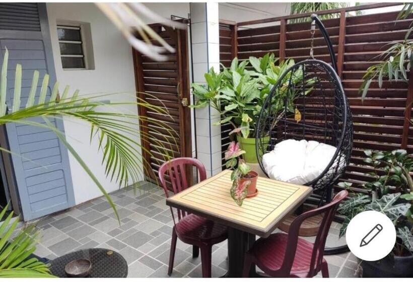 اتاق استاندارد با تراس, 1a Chambres Et Appartements Au Calme Centre St Denis Barachois