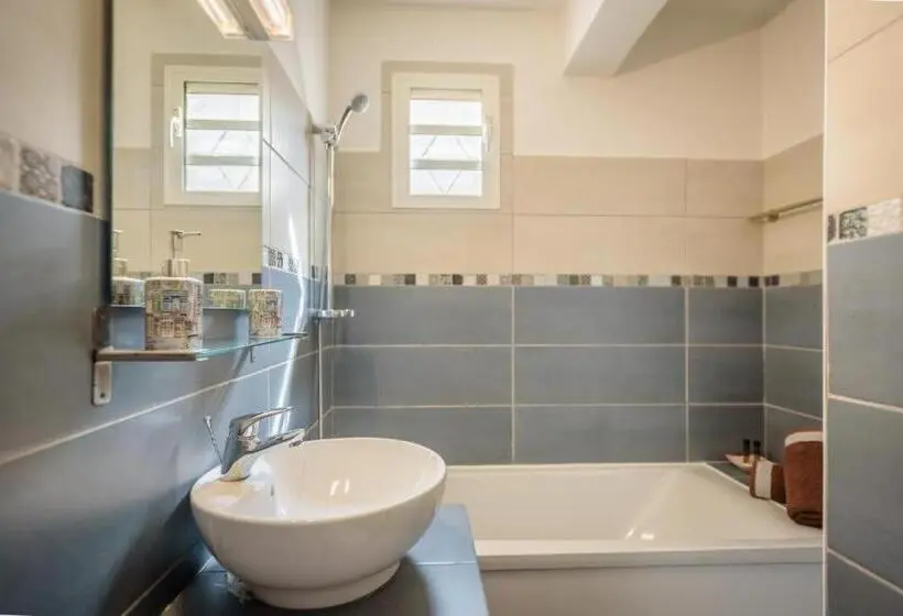 آپارتمان 1 خوابه با بالکن, 1a Chambres Et Appartements Au Calme Centre St Denis Barachois