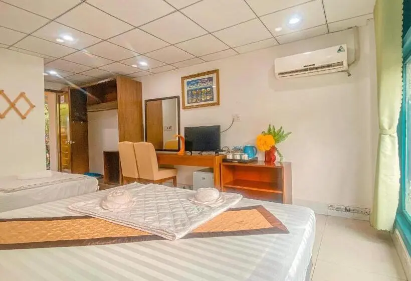 اتاق استاندارد سه نفره, Khách Sạn Vườn Cau & Khu Vui Chơi Giải Trí Sala