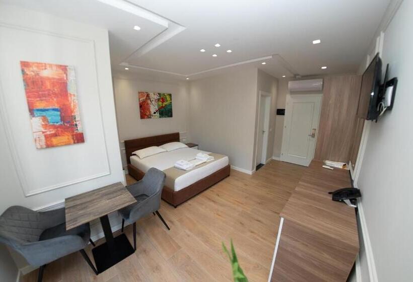 스탠다드 룸, Monopoly