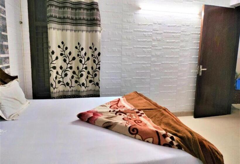 اتاق استاندارد, White Palace,nizamuddin Railway Station