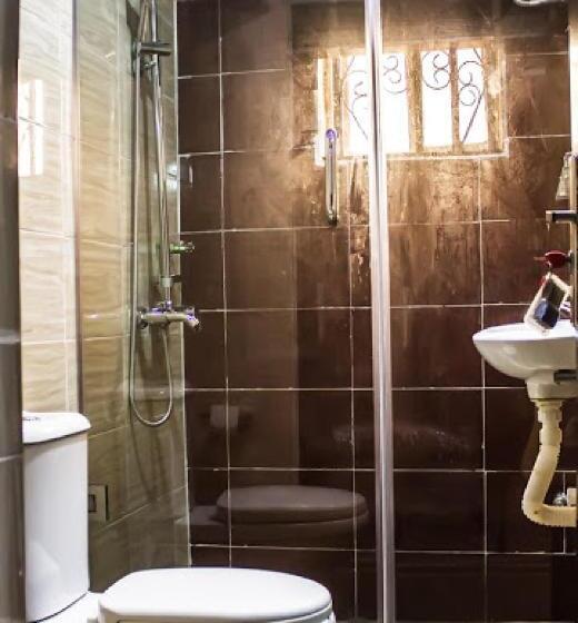 اتاق استاندارد چهار تخته, Room In Apartment Oragon Hotel Penthouse