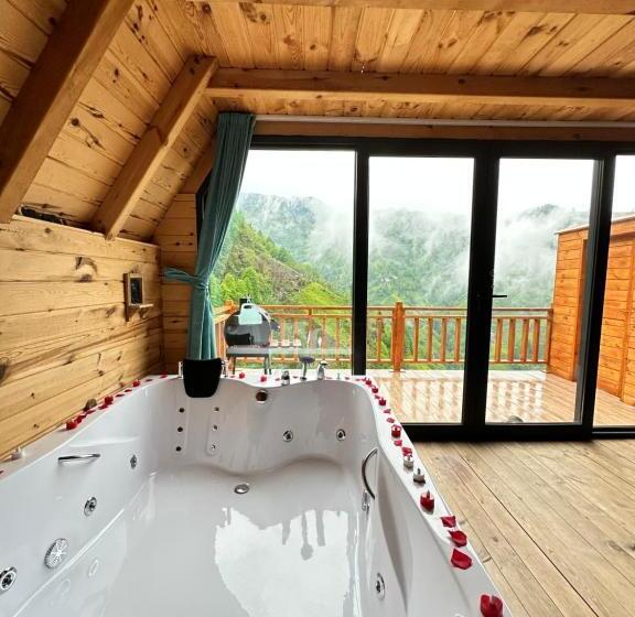 بنجلو ديلوكس, Northland Bungalows