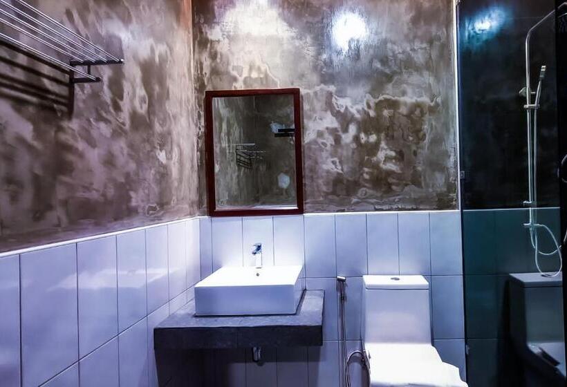اتاق استاندارد یک نفره, The Riva Vientiane