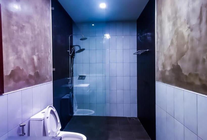 اتاق لوکس با تخت بزرگ, The Riva Vientiane