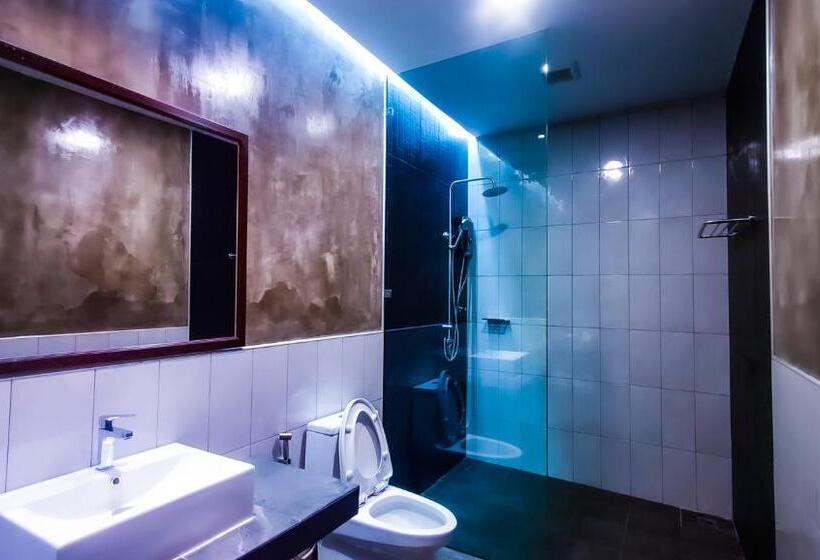 اتاق لوکس با تخت بزرگ, The Riva Vientiane