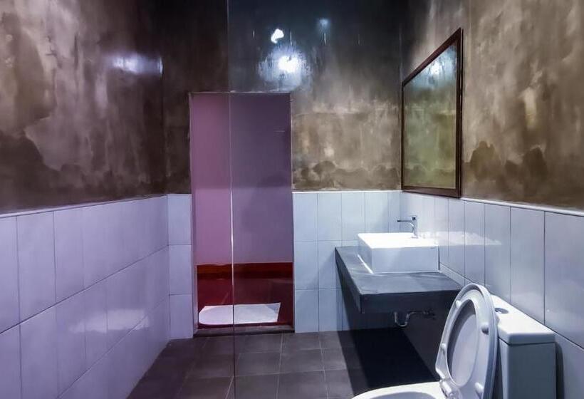 اتاق لوکس با تخت بزرگ, The Riva Vientiane