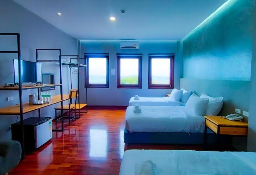 اتاق لوکس سه تخته, The Riva Vientiane
