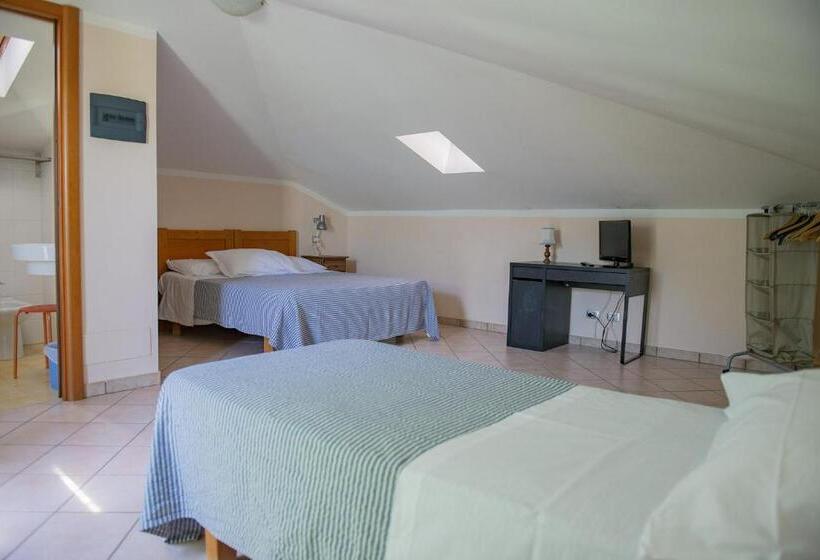 패밀리 룸, L Etrusco   San Vincenzo