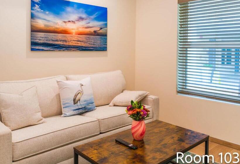 סוויטה, Seaside Villas