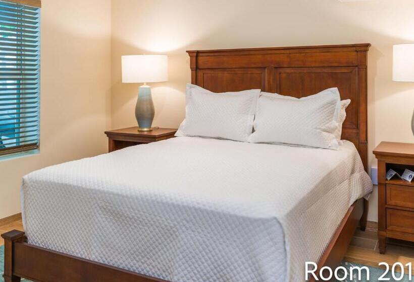 סוויטה, Seaside Villas