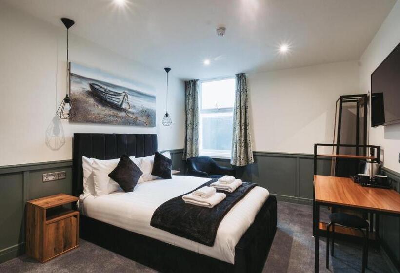 חדר סטנדרט, The Royal Bar & Shaker