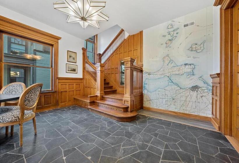 スイート, The Washington Boutique