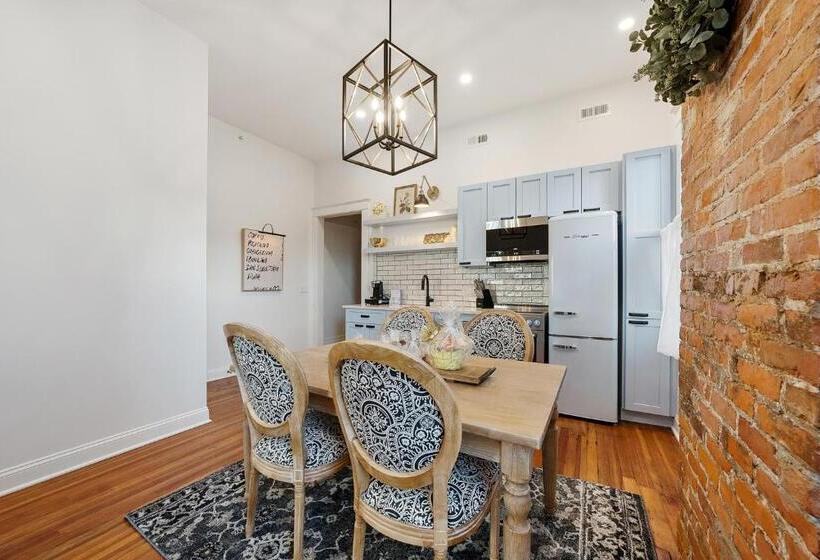 プレミアムスイート, The Washington Boutique