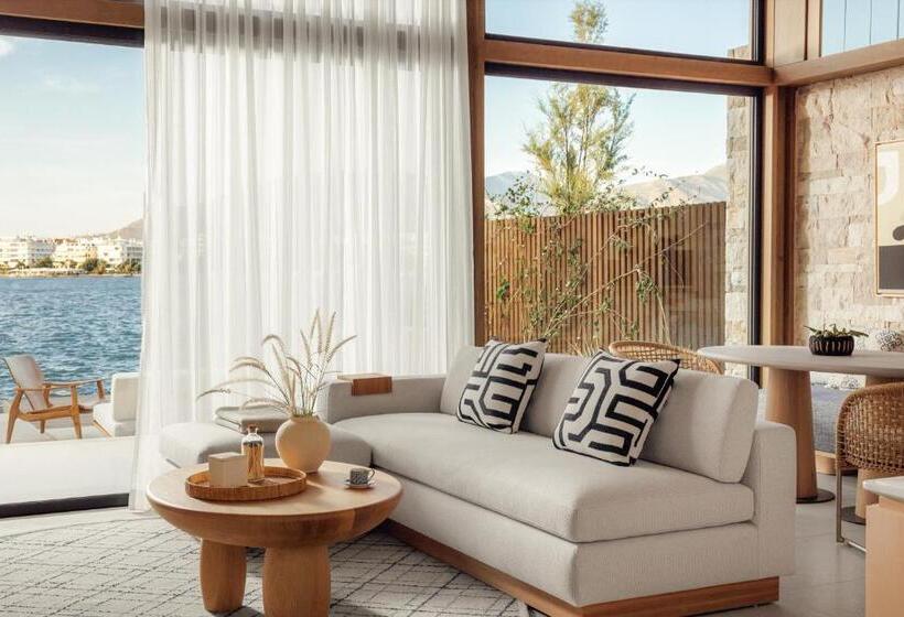 بنجلو قياسى مطل على البحر, One&only Aesthesis, Athens