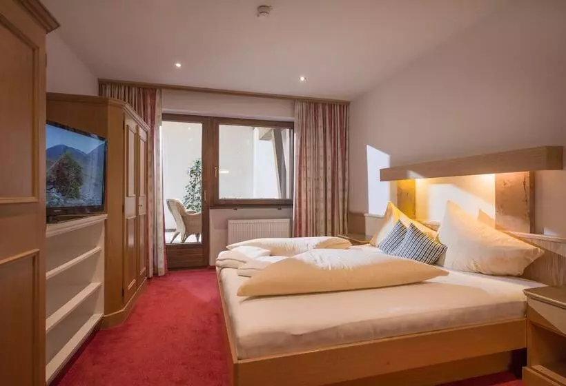 エコノミー４人部屋, Alpenhof Hotel Garni Suprême