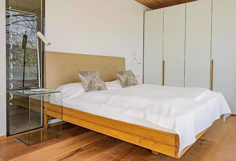 1 Bedroom Apartment Lake View, Attersee