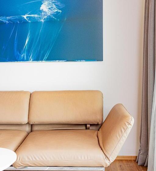 1 Bedroom Apartment Lake View, Attersee