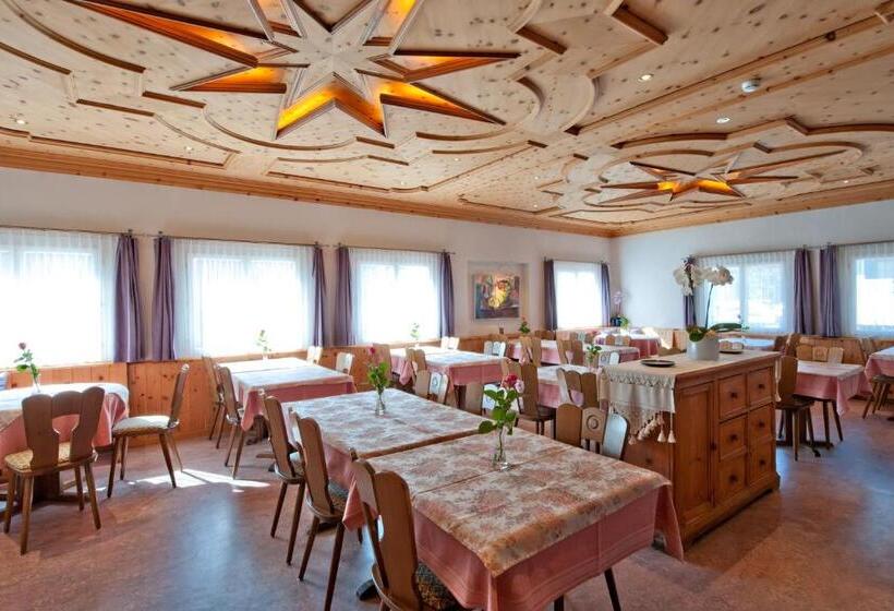 标准间, Chesa Grischa