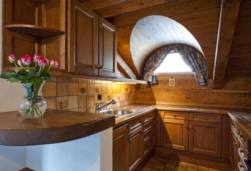 带阳台套房, Chesa Grischa