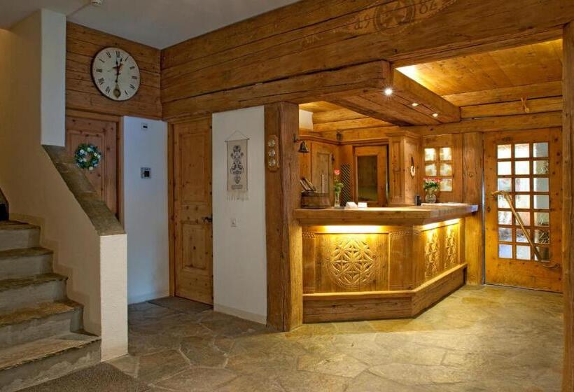 高级大房间, Chesa Grischa