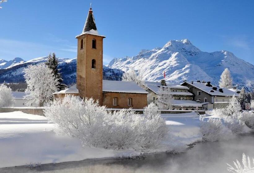 带阳台套房, Chesa Grischa