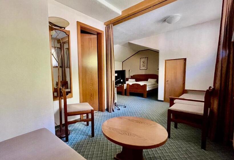 标准间, Chesa Grischa