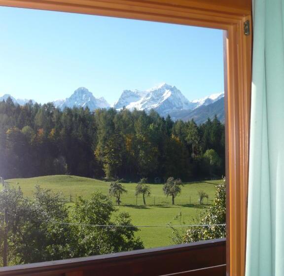 Студия Стандарт, Ferienhof Grossgrub