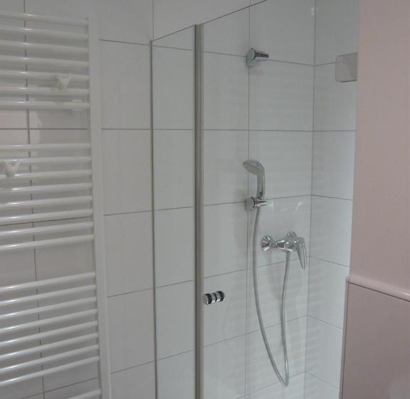 Студия Стандарт, Ferienhof Grossgrub