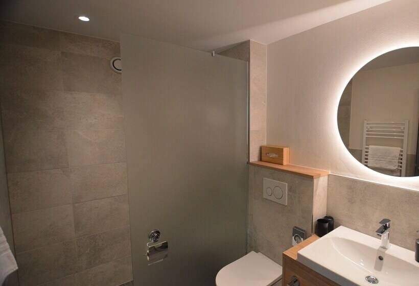 חדר סטנדרט, Hohe Promenade