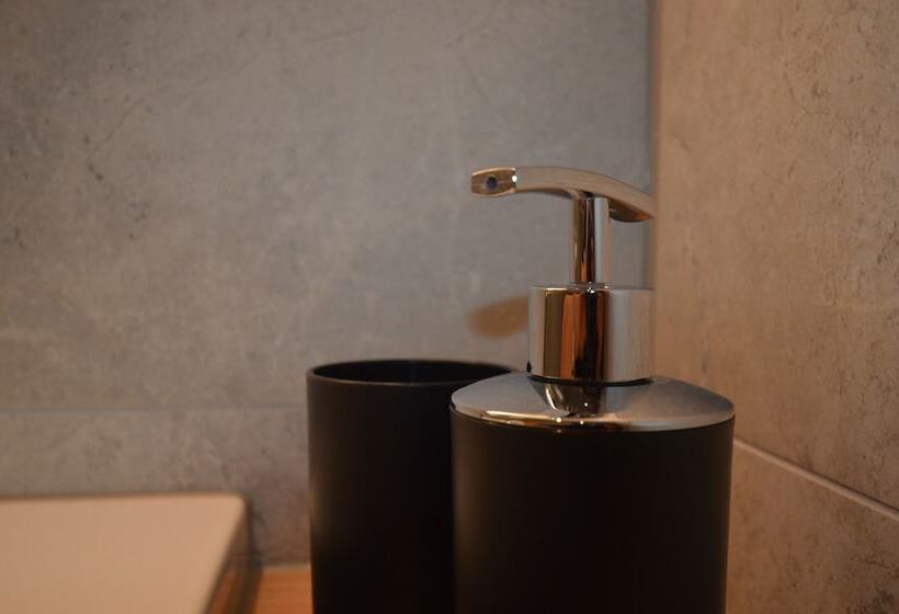 חדר סטנדרט יחיד, Hohe Promenade