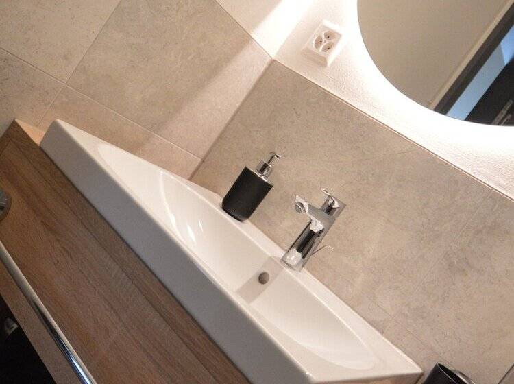 חדר סטנדרט יחיד, Hohe Promenade