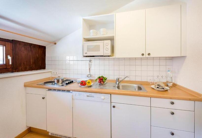 Family flat with balcony, Inntaler Hof