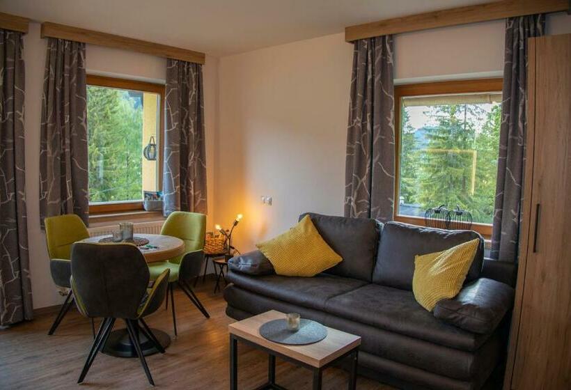 شقة غرفة واحدة, Kamenhof