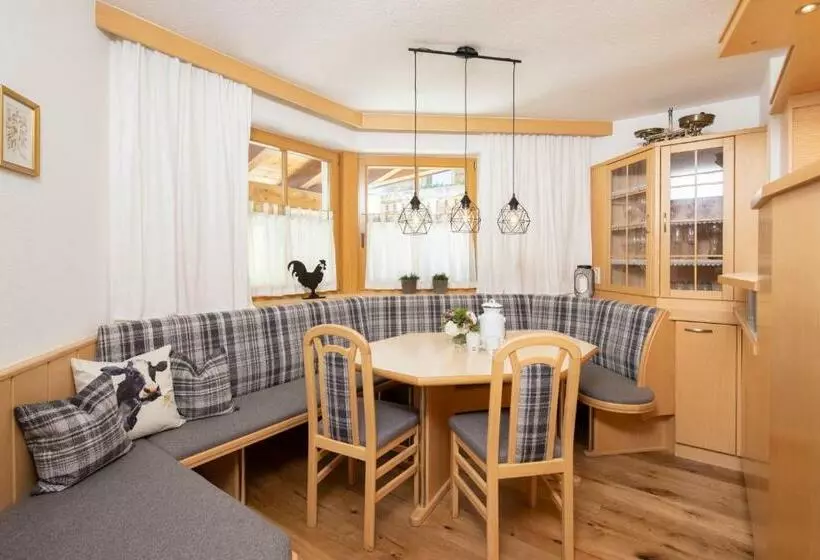 １ベッドルームハウス, Oberhaslachhof