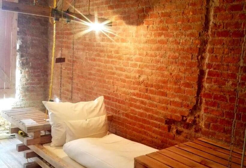 اتاق استاندارد یک نفره, Wiener Gäste Zimmer