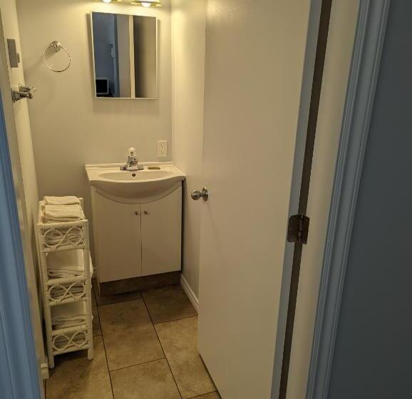 סוויטה נוף לים, Gordie S Restaurant Lounge Inn