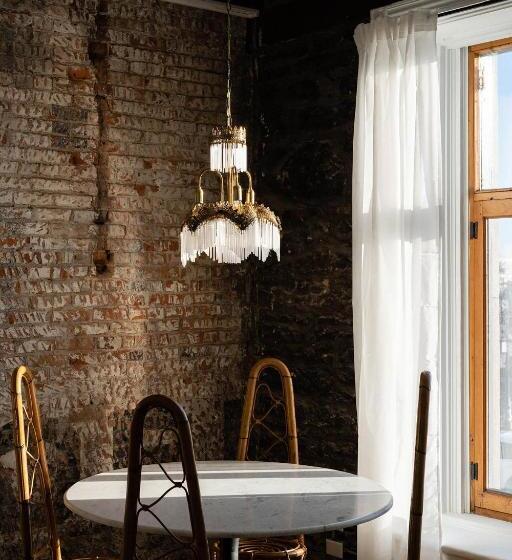 Люкс, Maison Place Royale By Luxury In Transit